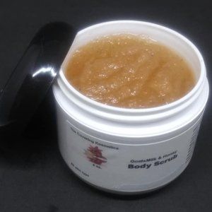 GoatsMilk & Honey Body Scrub
